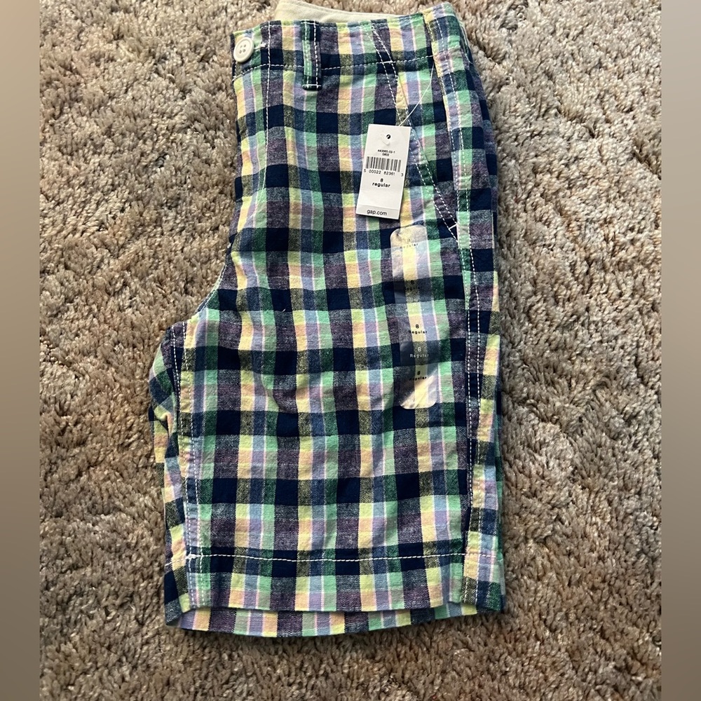 Boys gap size  8 shorts NWT
